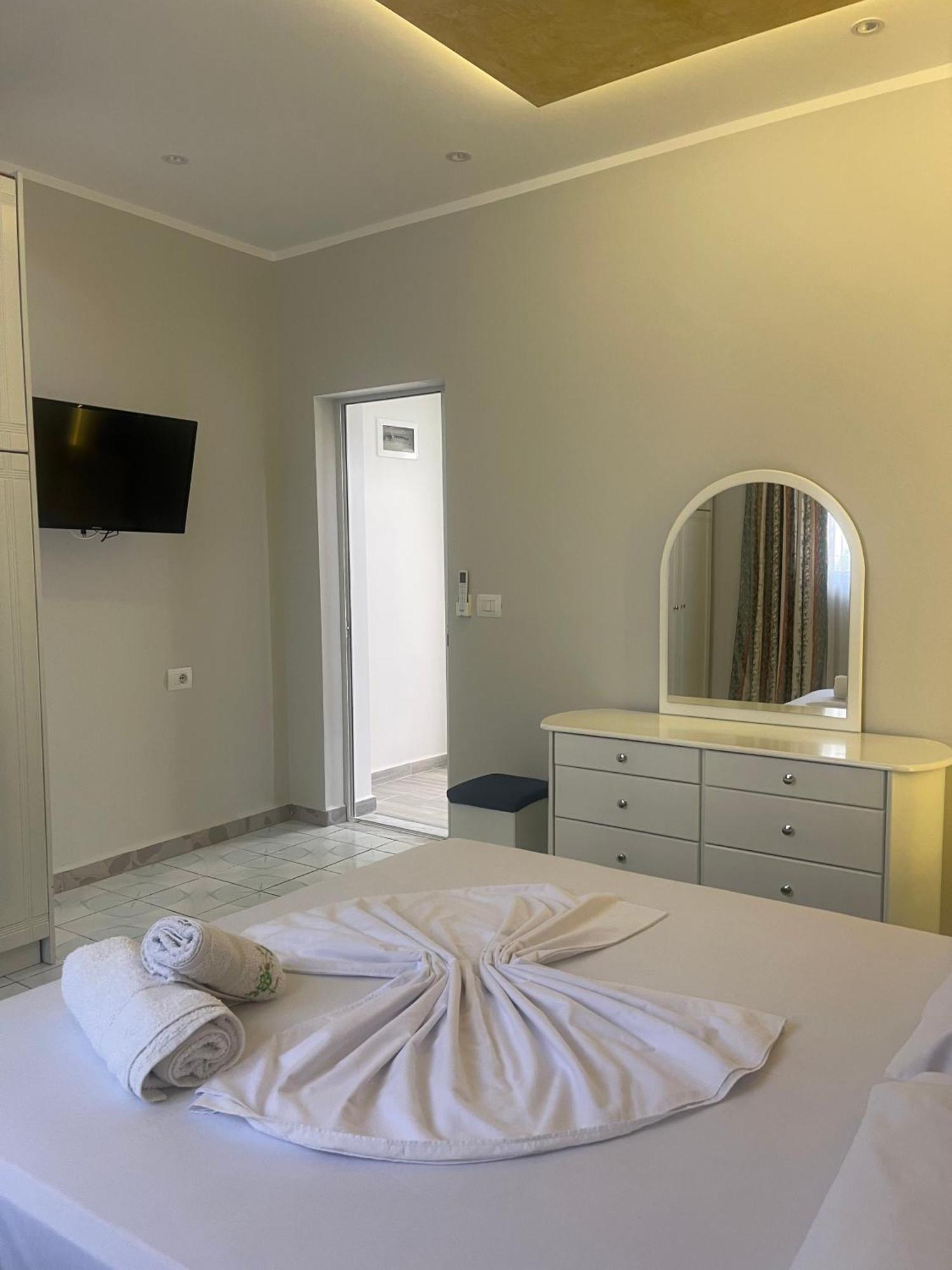 Sunflower Apartments Sarandë Eksteriør billede